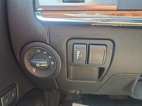 Used 2011 Lincoln MKZ AWD w/ 101A Rapid Spec Order Code image 12