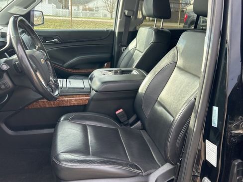 Used 2018 Chevrolet Suburban Premier image 7
