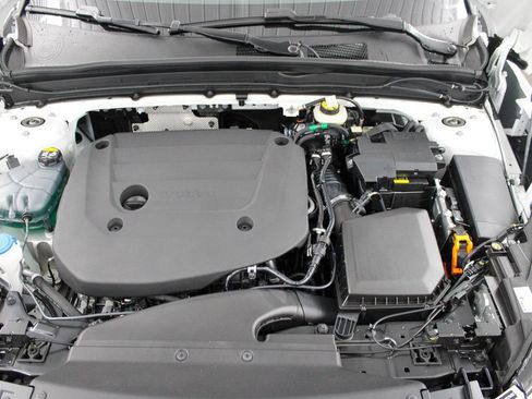New 2026 Volvo XC40 B4 Plus w/ Protection Package Premier FWD image 11