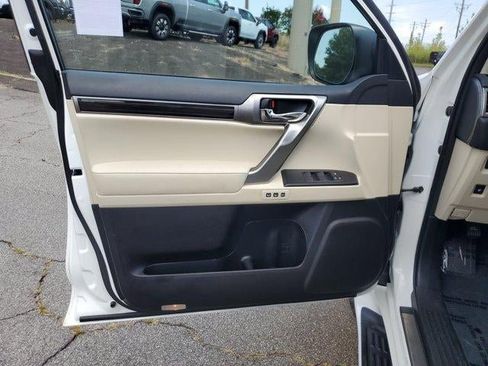 Used 2022 Lexus GX 460 Premium w/ Premium Plus Package AWD/4WD image 19