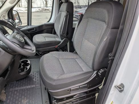 Used 2023 RAM ProMaster 2500 w/ Driver Convenience Group image 20