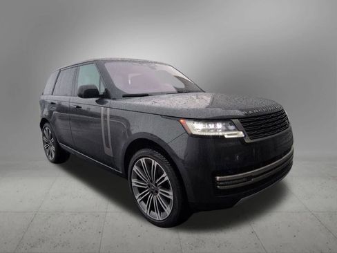 Certified 2023 Land Rover Range Rover SE image 8
