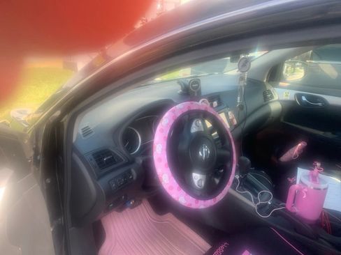 Used 2019 Nissan Sentra S FWD image 2