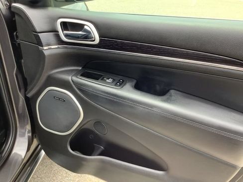 Used 2021 Jeep Grand Cherokee Summit w/ Platinum Series Group AWD/4WD image 18
