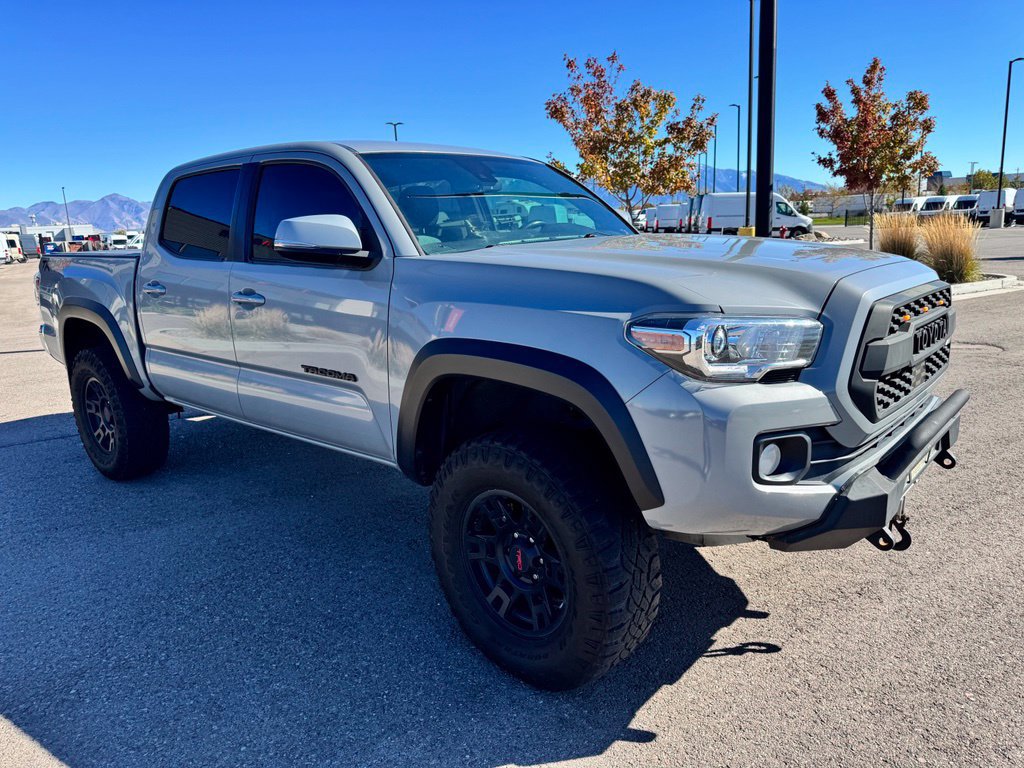 Used 2021 Toyota Tacoma TRD Off-Road AWD/4WD image 7