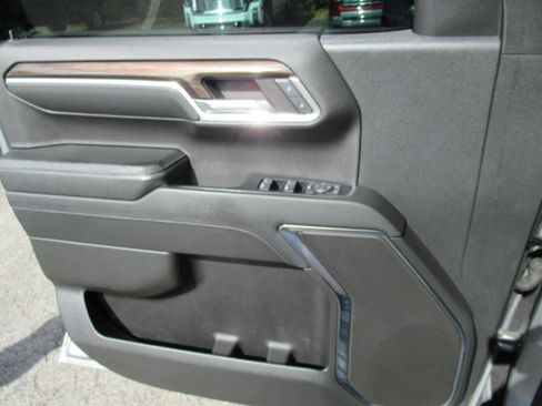 Used 2023 Chevrolet Silverado 1500 LT image 20