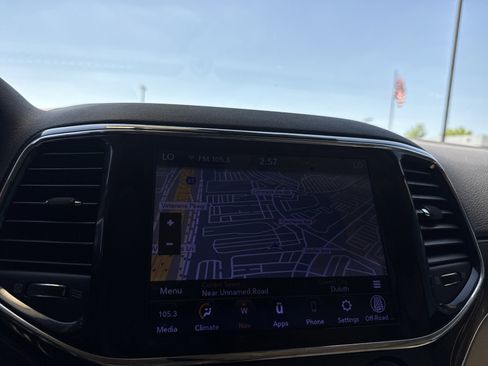 Used 2020 Jeep Grand Cherokee Limited w/ Trailer Tow Group IV image 25