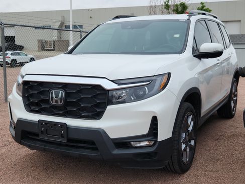 Used 2023 Honda Passport EX-L image 3