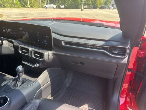 Used 2025 Ford Mustang GT Premium RWD image 24