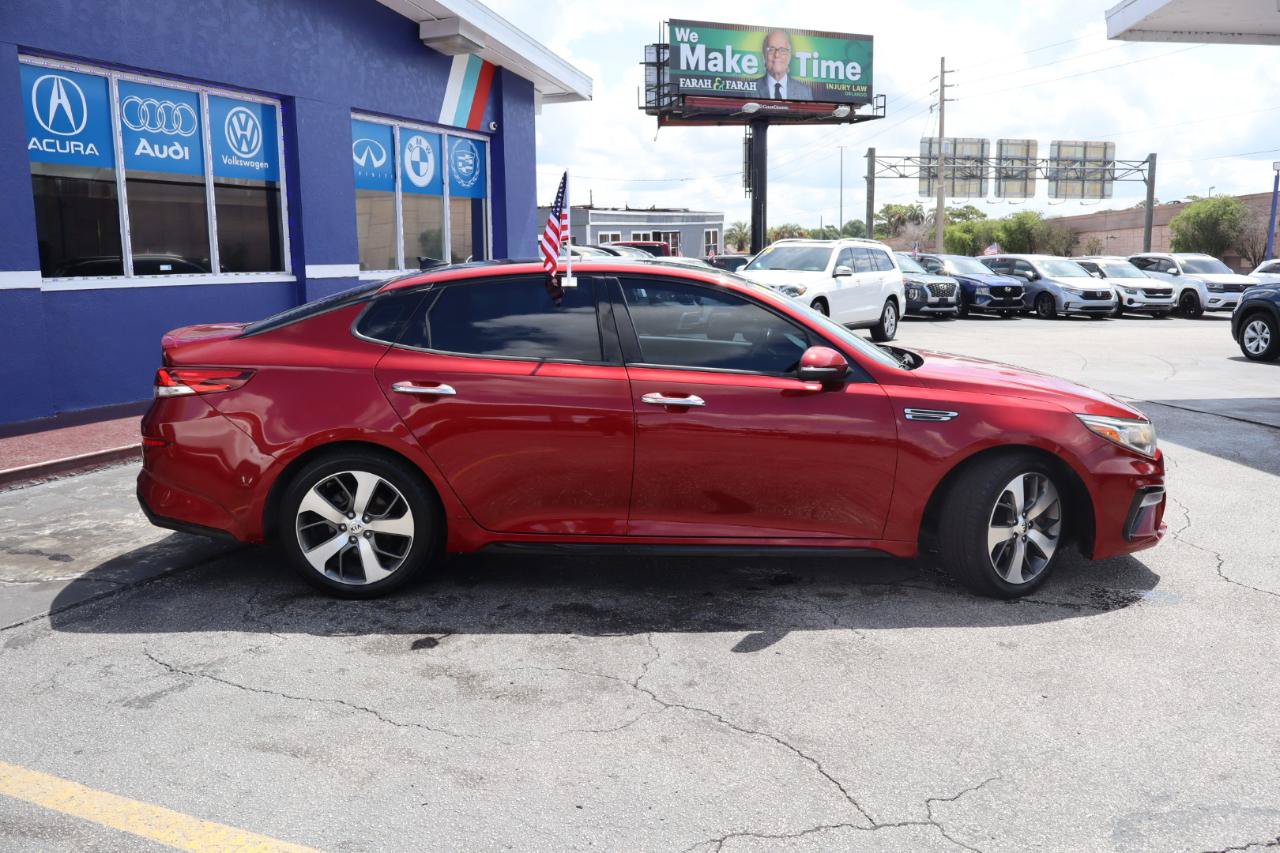 Used 2019 Kia Optima S w/ S Panoramic Sunroof Package FWD image 2