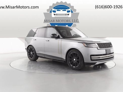 Used 2023 Land Rover Range Rover SE AWD/4WD image 1