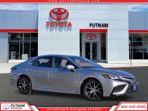 Used 2023 Toyota Camry SE image 1