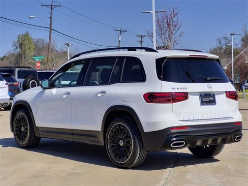 Certified 2025 Mercedes-Benz GLB 250 image 6