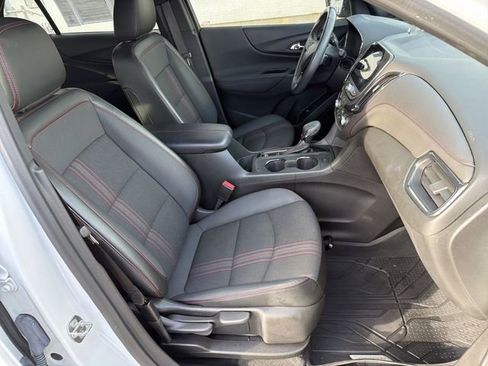 Certified 2022 Chevrolet Equinox RS w/ Infotainment Package image 25