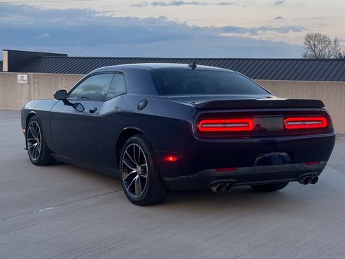 Used 2015 Dodge Challenger R/T Scat Pack w/ Leather Interior Group image 10