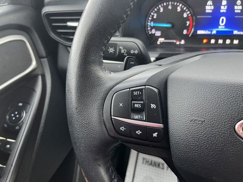 Used 2020 Ford Explorer XLT RWD image 14
