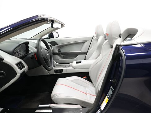 Used 2016 Aston Martin V8 Vantage GT RWD image 16