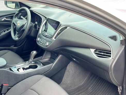 Used 2020 Chevrolet Malibu LS FWD image 26