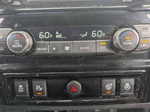Used 2022 Nissan Titan PRO-4X w/ Pro-4x Convenience Package image 38