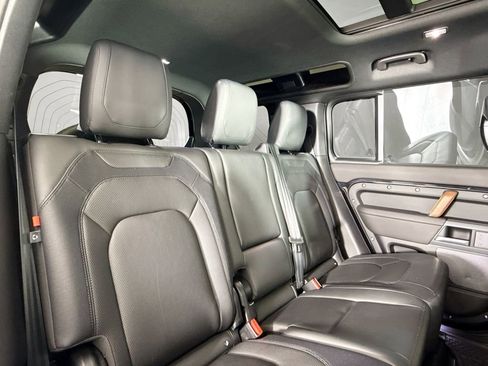 Used 2024 Land Rover Defender 110 X image 15