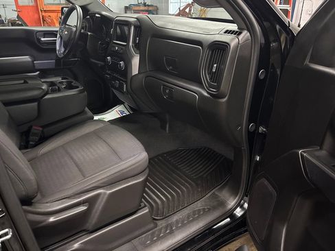 Used 2024 Chevrolet Silverado 1500 Custom AWD/4WD image 18