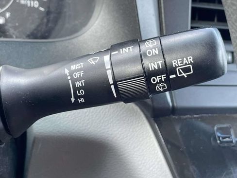 Used 2017 Toyota Sienna LE FWD image 23