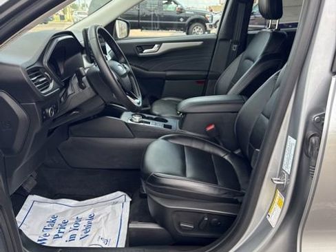 Certified 2023 Ford Escape Platinum w/ Class II Trailer Tow Package AWD/4WD image 15