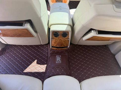 Used 2011 Rolls-Royce Phantom Sedan RWD image 33