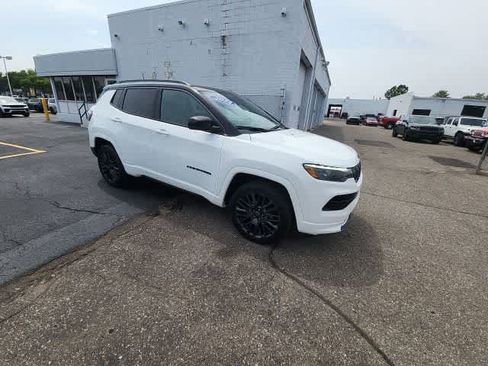 Used 2022 Jeep Compass High Altitude AWD/4WD image 12