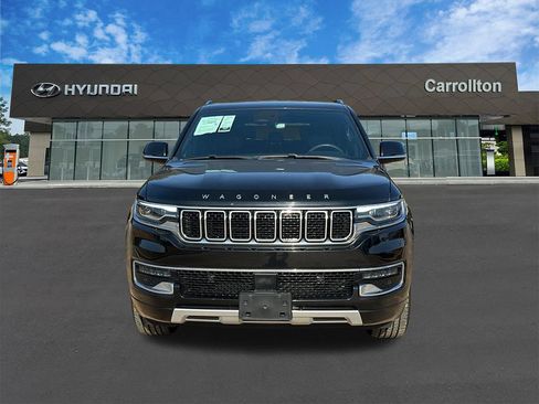 Used 2023 Jeep Wagoneer Series II AWD/4WD image 2