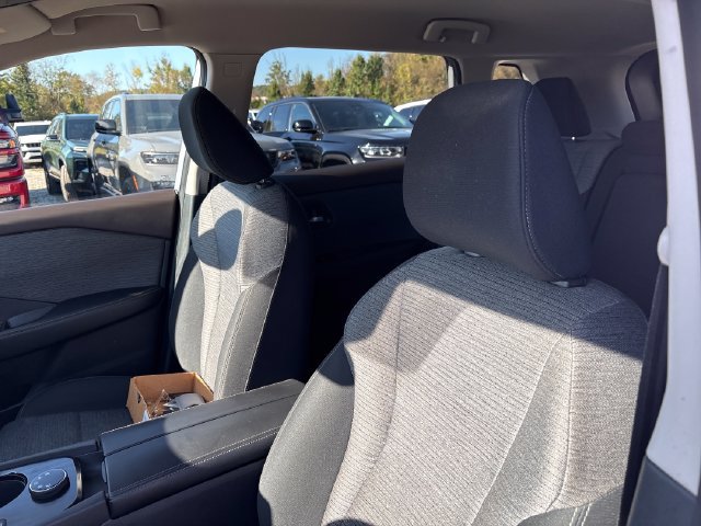 Used 2022 Nissan Rogue SV AWD/4WD image 9