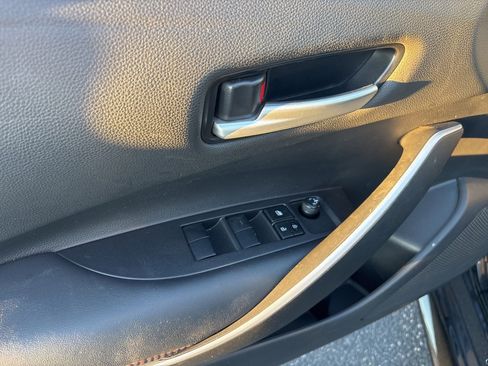 Used 2024 Toyota Corolla SE w/ Convenience Package image 19