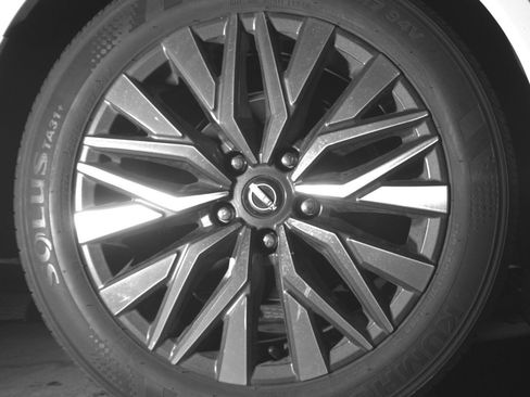 Used 2024 Nissan Altima 2.5 SV image 15