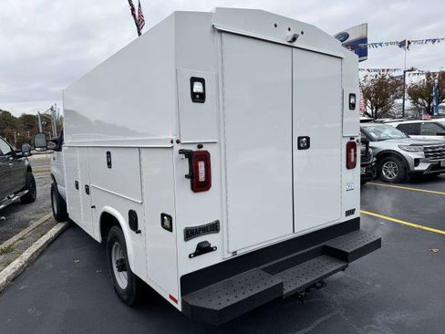 New 2026 Ford E-350 and Econoline 350 Super Duty w/ Power Equipment Group image 7