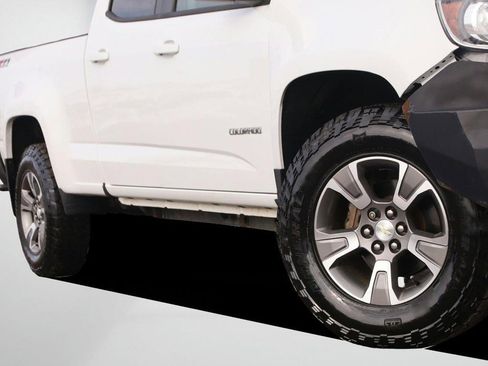 Used 2016 Chevrolet Colorado Z71 image 3