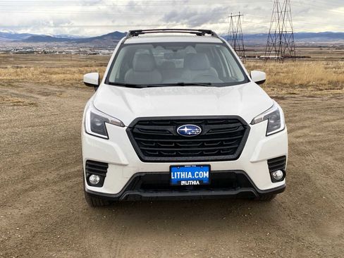 Used 2023 Subaru Forester Premium image 13