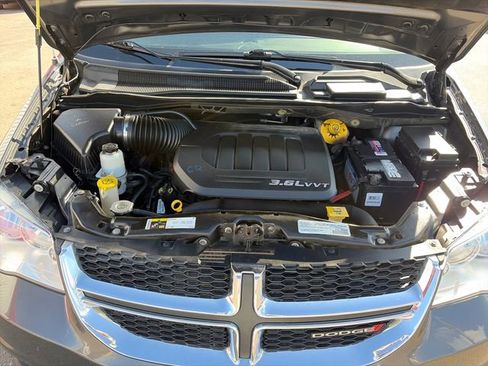 Used 2016 Dodge Grand Caravan SE w/ Quick Order Package 29E SE FWD image 42