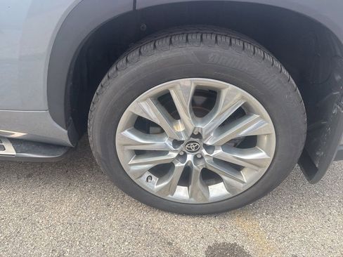 Used 2021 Toyota Highlander Limited AWD/4WD image 13