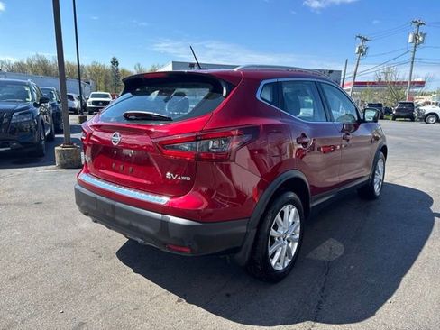 Used 2021 Nissan Rogue Sport SV w/ Technology Package AWD/4WD image 2