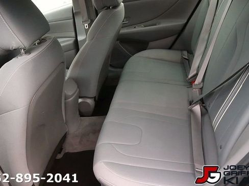 Used 2023 Hyundai Elantra SEL w/ Convenience Package FWD image 14