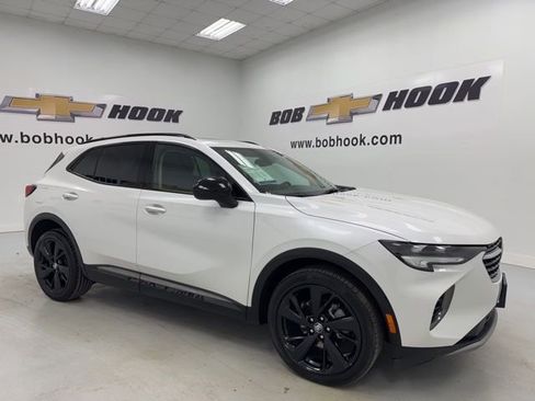 Used 2023 Buick Envision Essence w/ Sport Touring Package image 3