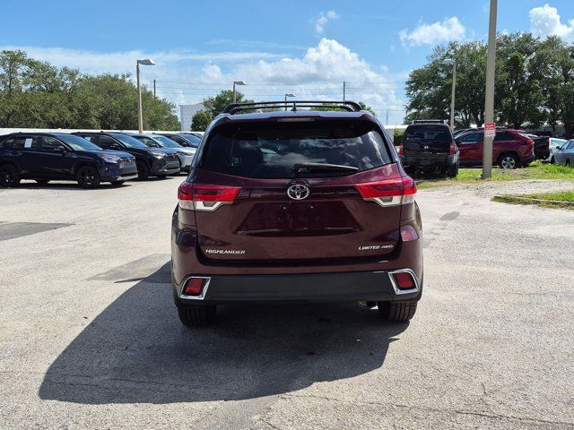 Used 2017 Toyota Highlander Limited Platinum AWD/4WD image 6