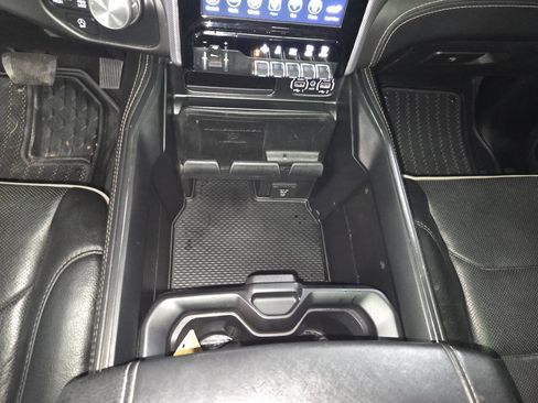 Used 2020 RAM 1500 Limited w/ Black Appearance Package AWD/4WD image 21