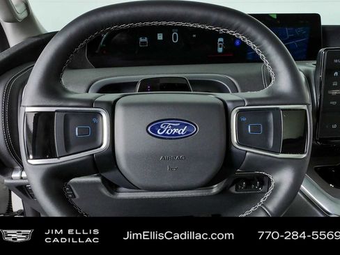 Used 2026 Ford Expedition Max Platinum w/ Driver's Package AWD/4WD image 9