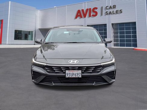Used 2025 Hyundai Elantra SEL FWD image 2