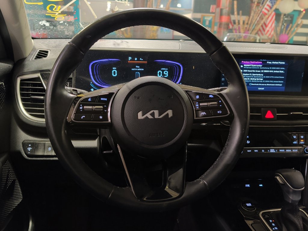 Used 2025 Kia Seltos S FWD image 2