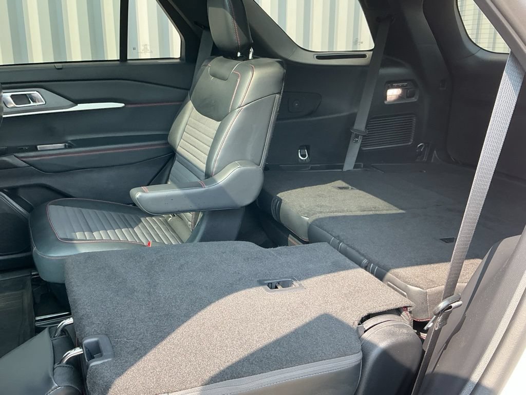 Used 2025 Ford Explorer ST-Line w/ Premium Package AWD/4WD image 19