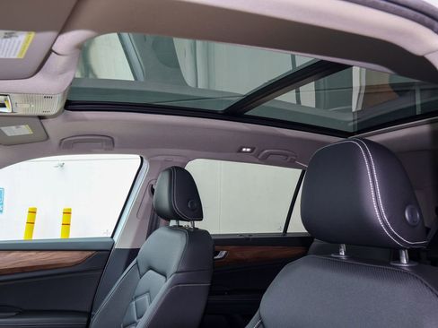 New 2026 Volkswagen Atlas SE FWD image 13