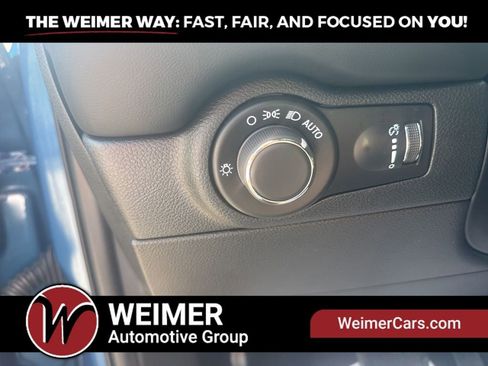 Used 2024 Dodge Durango SXT AWD/4WD image 25