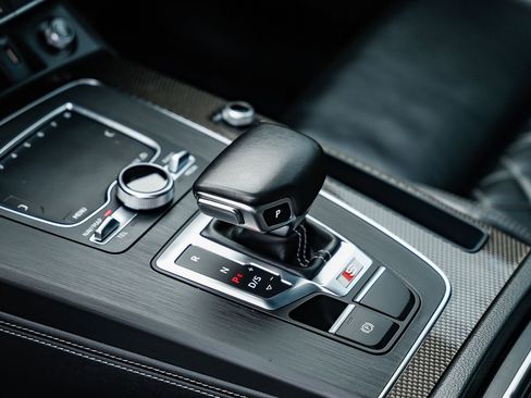 Used 2020 Audi SQ5 Premium Plus w/ Premium Plus Package image 20